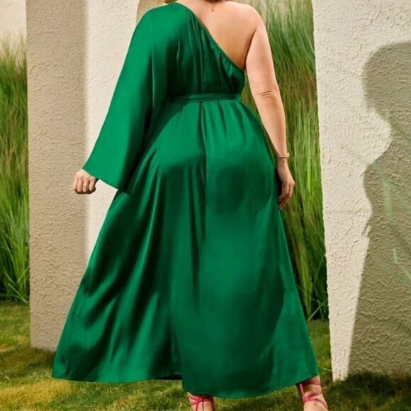 Elegant Emerald  Green One Shoulder Dress Plus 1X - Picture 2 of 8